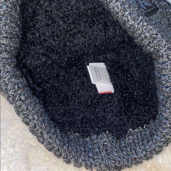 Levi's Marled Cuff Beanie - Picture 3 of 5